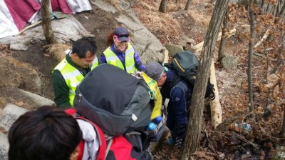 속리산국립공원 대야산 안전통제 지원