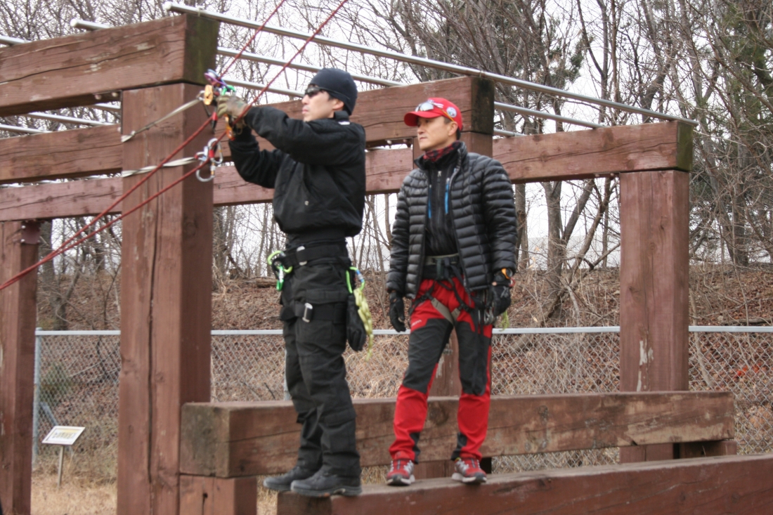 티롤라인 특공대.jpg