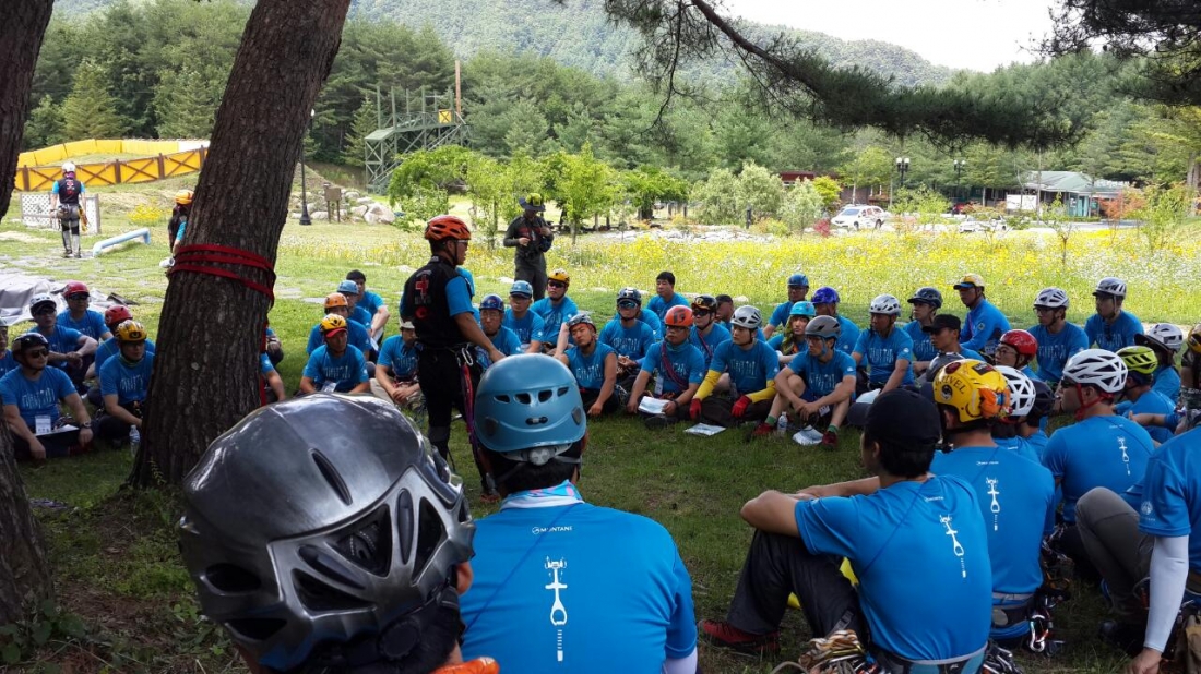 민현주강사님 강의중.jpg